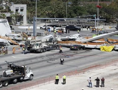 Βίντεο-ντοκουμέντο από την κατάρρευση της πεζογέφυρας στη Φλόριντα